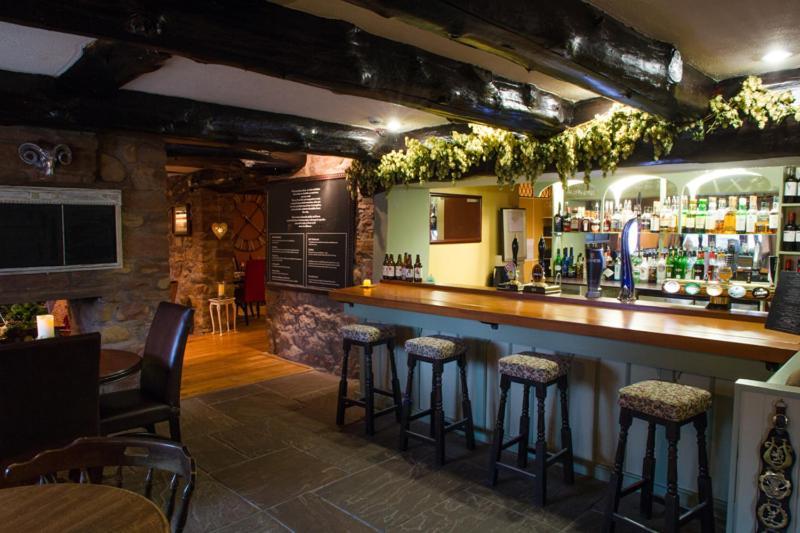 קרליסל The Golden Fleece Inn מראה חיצוני תמונה